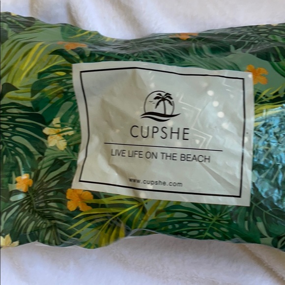 Swimsuit (NEW) - Picture 6 of 6